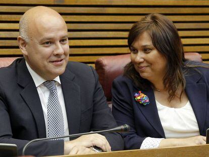 Guillermo Moratal en su escaño de diputado de las Cortes Valencianas.