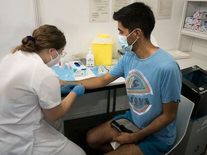 Inicio de la campaña de vacunacion contra la Viruela del Mono en la Fira de Barcelona.