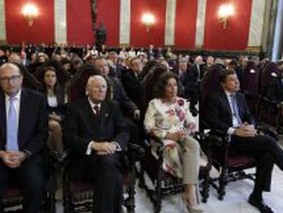 GRA082. MADRID, 16/09/2013.-GRA082. MADRID, 16/09/2013.- El presidente del Consejo de Estado, Jos&eacute; Manuel Romay Beccar&iacute;a (2i), junto a la alcaldesa de Madrid, Ana Botella (2d), y el presidente de la Comunidad de Madrid, Ignacio Gonz&aacute;lez (d), durante el acto de apertura del A&ntilde;o Judicial que ha presidido hoy el Rey en la sede del Tribunal Supremo. EFE/&Aacute;ngel D&iacute;az ***POOL***