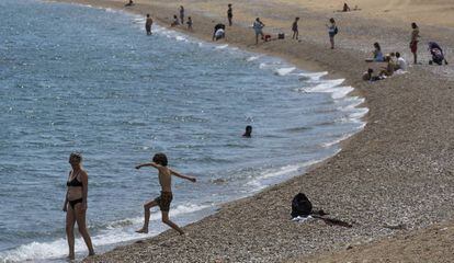 Les platges de Barcelona quedaran una mica més buides sense turistes.