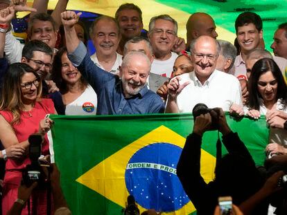Luiz Inacio Lula da Silva celebra su triunfo en las urnas, en São Paulo, el 30 de octubre de 2022.