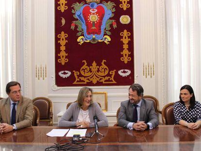 Sonia Gumpert, segunda por la izquierda, en la rueda de prensa de esta ma&ntilde;ana.