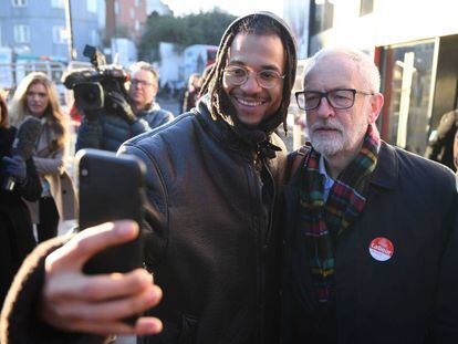 El candidato laborista, Jeremy Corbyn, este lunes en Londres durante un acto de campaña