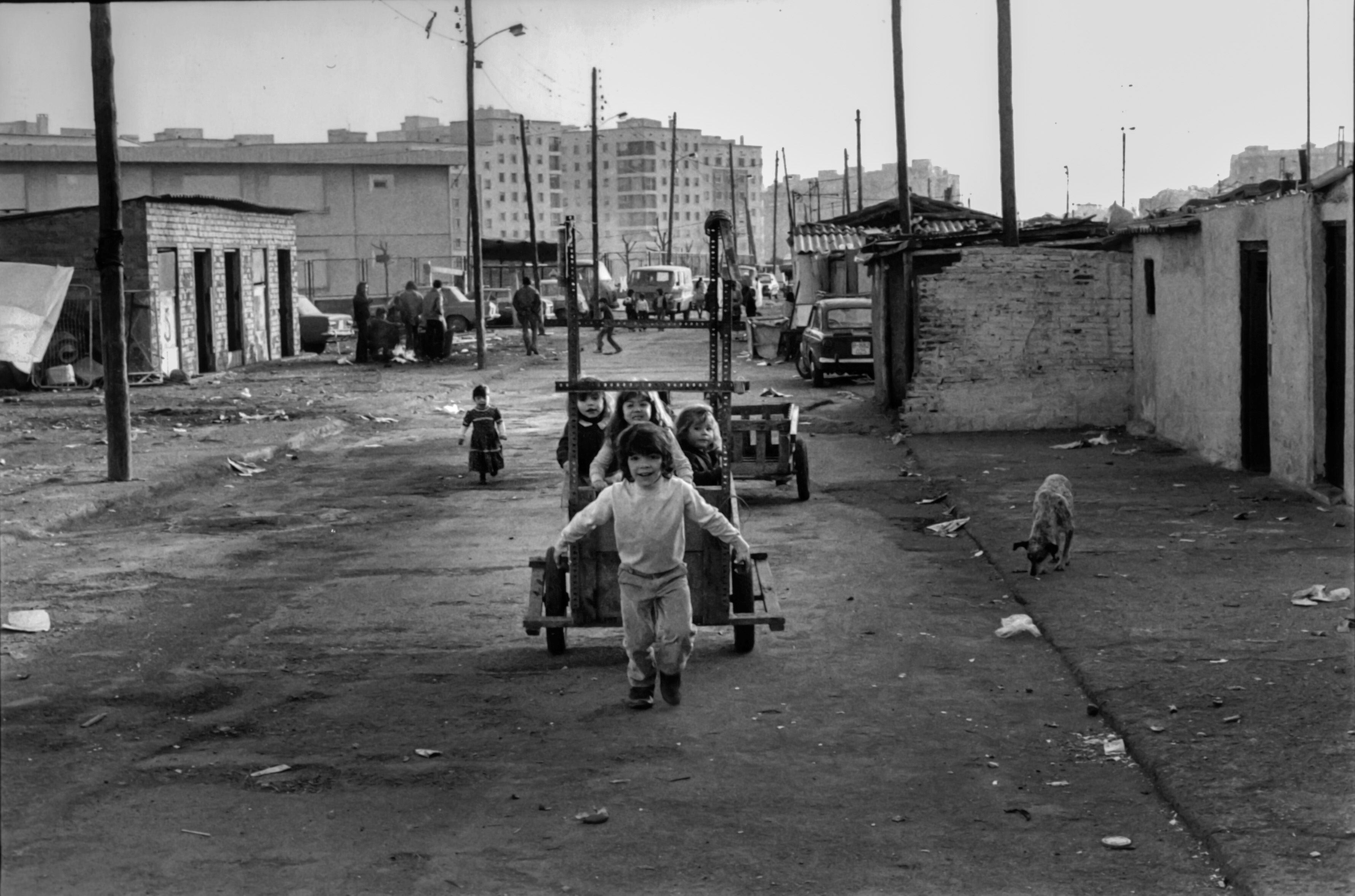 El barri de xavoles de la Perona, als anys vuitanta.