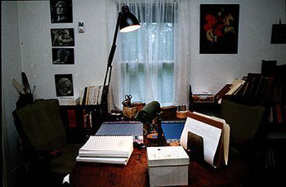 Mesa de trabajo de Marguerite Yourcenar y su compañera Grace Frick,
en la casa de la isla de los Montes Desiertos.