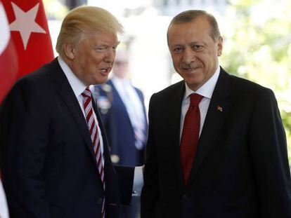 El presidente Trump recibe a su hom&oacute;logo turco Erdogan. 