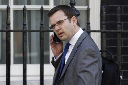 Andy Coulson en Downing Street, en mayo del año pasado.