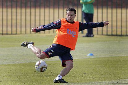 Xavi, durante el entrenamiento de España de ayer.