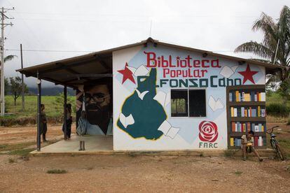 La biblioteca del espacio de reincorporación de Agua Bonita, en el sur de Colombia.