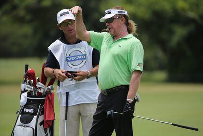 El golfista español Miguel Angel Jimenezdurante el Pro-Am 2014 Volvo Champions en Durban, Sudáfrica.