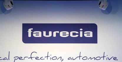 Logotipo de Faurecia en el día del inversor de la empresa.