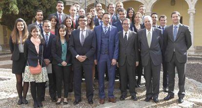 Los 23 nuevos participantes y los organizadores en la Universidad de Alcalá.