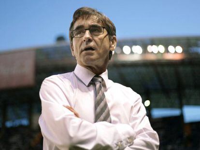 El entrenador Fernando V&aacute;zquez 