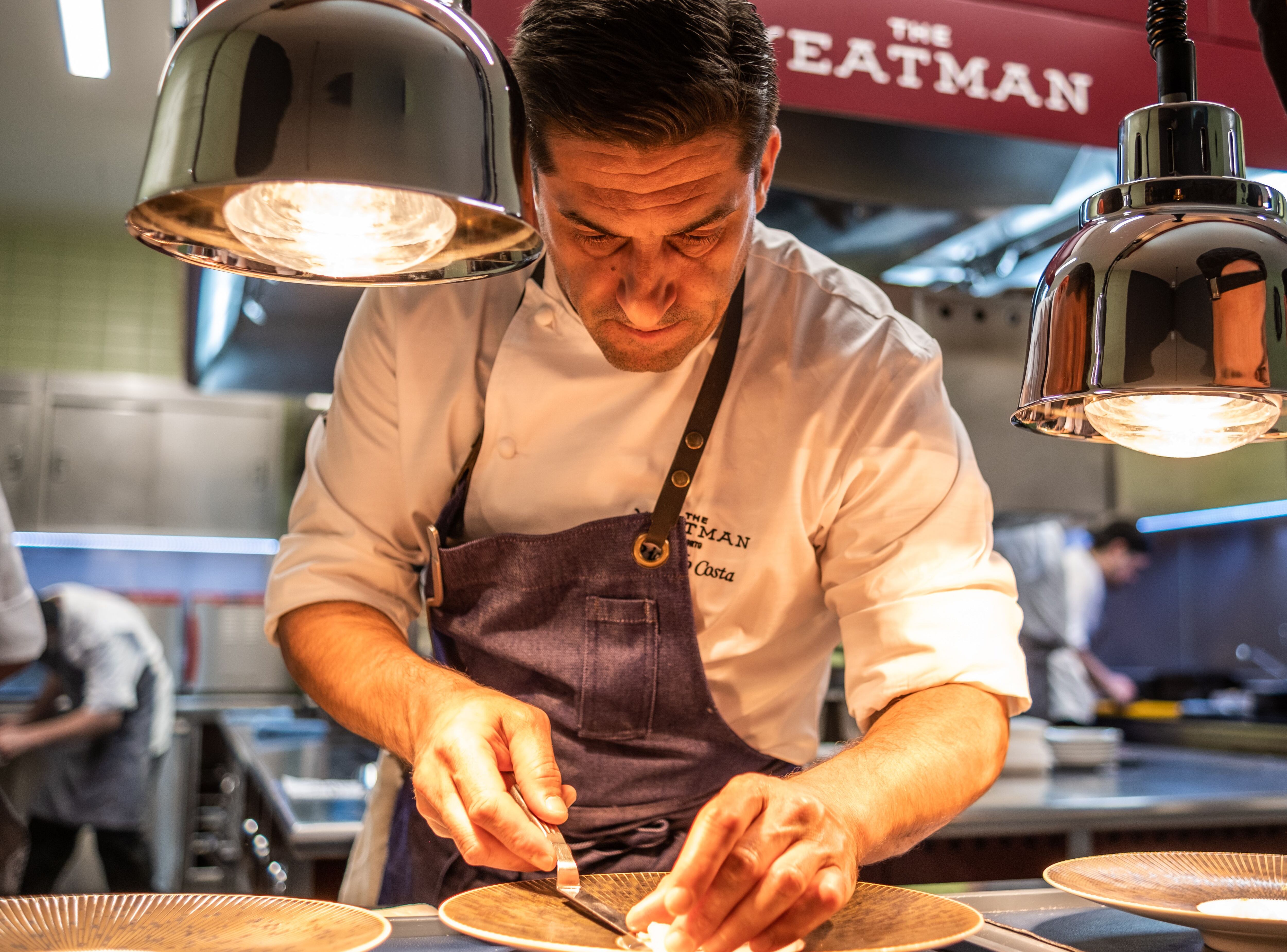 El chef Ricardo Costa en la cocina del restaurante The Yeatman. 