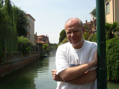 Marco M&uuml;ller, exdirector del Festival de Cine de Venecia y nuevo director del de Roma, fotografiado en la ciudad de los canales. 