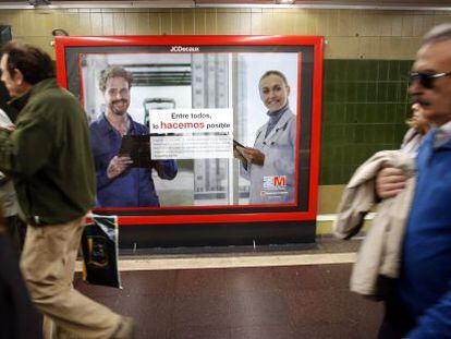 Campaña de responsabilidad tributaria de la Comunidad de Madrid en el metro.