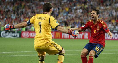 Fabregas y Casillas celebran el gol que rubric&oacute; el pase de Espa&ntilde;a a la final de la Eurocopa. La tanda de penaltis del partido de semifinales frente a Portugal fue el espacio m&aacute;s visto en televisi&oacute;n en 2012.