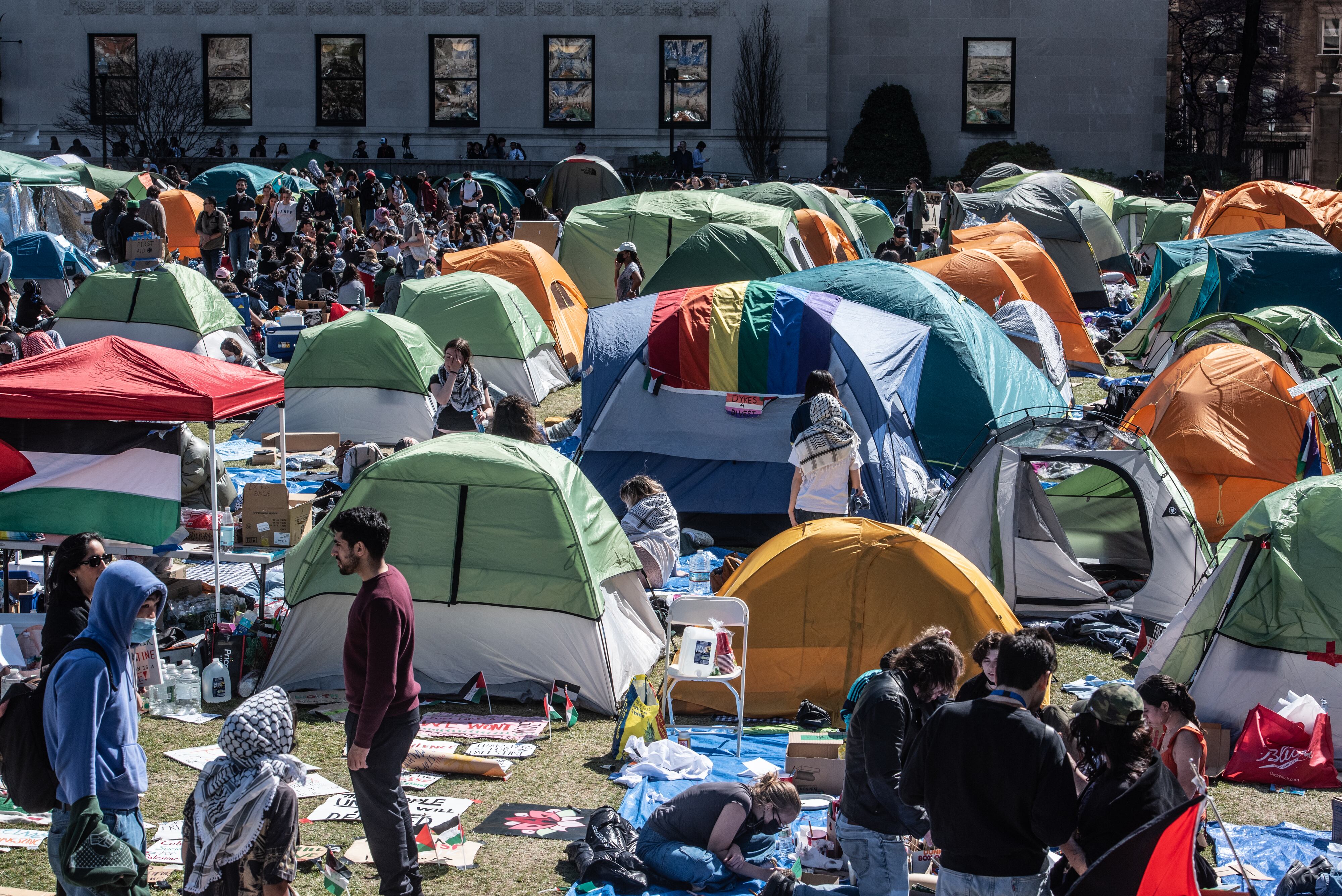 NEW YORK, NEW YORK - APRIL 23: Columbia University students participate in an ongoing pro-Palestinian encampment on their campus following last week's arrest of more than 100 protesters on April 23, 2024 in New York City. In a growing number of college campuses throughout the country, student protesters are setting up tent encampments on school grounds to call for a ceasefire in Gaza and for their schools to divest from Israeli companies.(Photo by Stephanie Keith/Getty Images)