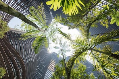 Jardines del complejo Marina One, en Singapur, diseñados por Kathryn Gustafson.