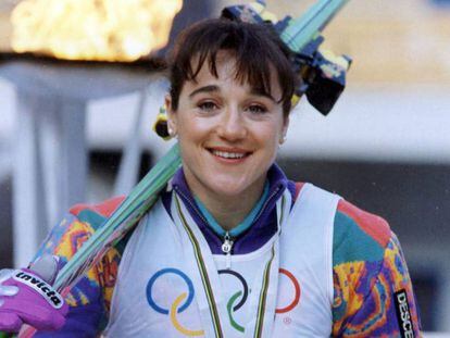 Blanca Fernández Ochoa, con la medalla de bronce gaanda en los Juegos Olímpicos de Albertville (Francia) en 1992. En vídeo, cronología de la búsqueda de la esquiadora.