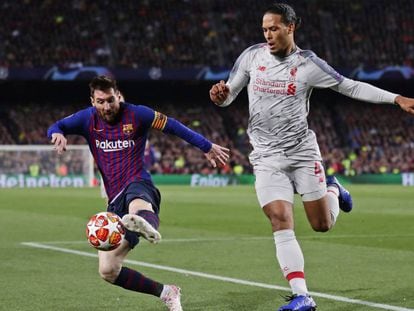 Messi y Van Dijk, durante el Barcelona-Liverpool.