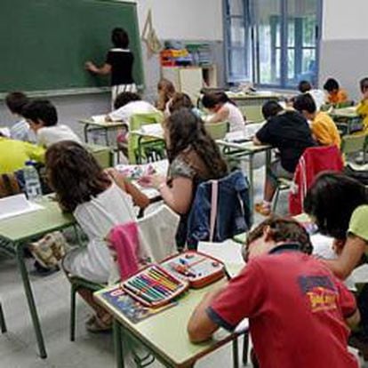 Los recortes en educación ponen en jaque a 11.000 interinos