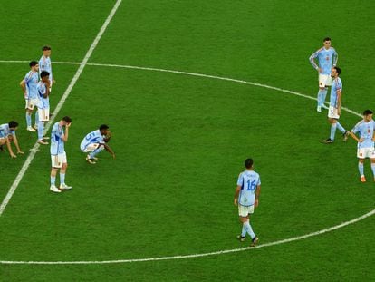 Algunos de los jugadores de España durante la tanda de penaltis.