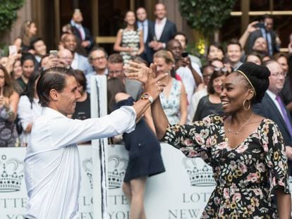 Nadal y Venus Williams, durante una exhibici&oacute;n reciente en Nueva York.