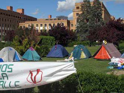 Acampada en Ciudad Universitaria para reclamar el derecho a una vivienda digna.