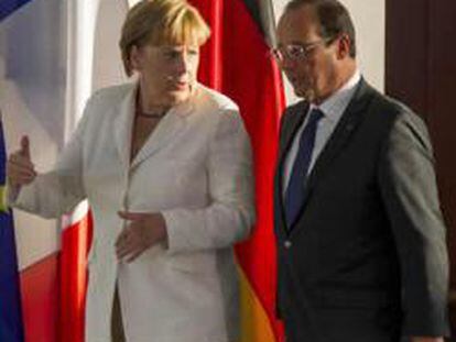 La canciller alemana Angela Merkel y el primer ministro francés, Francois Hollande