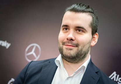 Ian Niepómniachi, este lunes en Yekaterimburgo, tras su triunfo en el Torneo de Candidatos