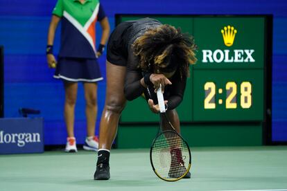 A las dos horas con 28 minutos de partido, Williams se dobla, cansada.