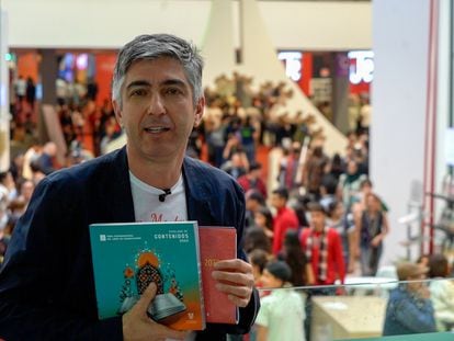 El periodista de EL PAÍS, Javier Rodríguez Marcos, en la Feria Internacional del Libro de Guadalajara.