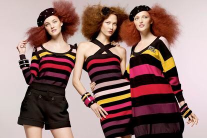 Sonia Rykiel (2010)

La diseñadora se marcó un doblete con H&M creando una colección especial de lencería para las fiestas de 2009 y una línea de punto muy colorista para la primavera de 2010. La comodidad y el estilo parisino de Rykiel se trasladaron a la calle a precio low.