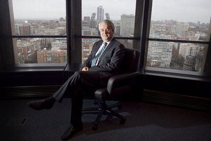 Michael Andrew posa en la sede de KPMG, en el edificio Torre Europa de Madrid.