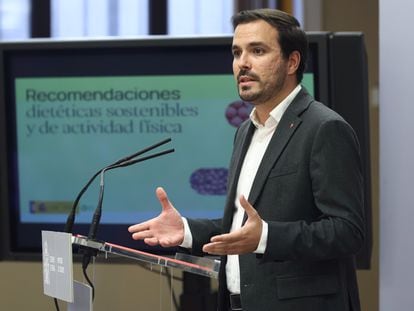 El ministro de Consumo, Alberto Garzón, interviene en la presentación del informe.