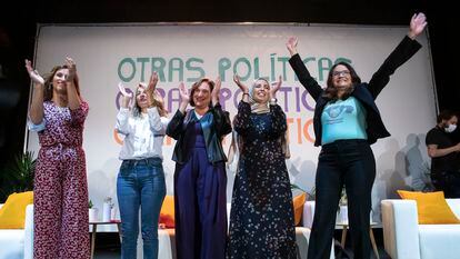 Mónica García, Yolanda Díaz, Ada Colau, Fátima Hamed y Mónica Oltra, Ada Colau, el pasado sábado en Valencia.