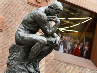 La escultura de Rodin medita en el paseo del Prado