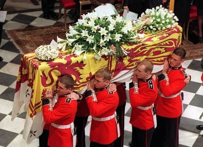 Funeral de la princesa Diana de Gales, el 6 de septiembre de 1997 en la Abadía de Westminster.