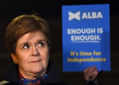 La líder nacionalista escocesa Nicola Sturgeon, en una protesta el pasado 23 de noviembre tras el veto judicial a un nuevo referéndum de independencia.