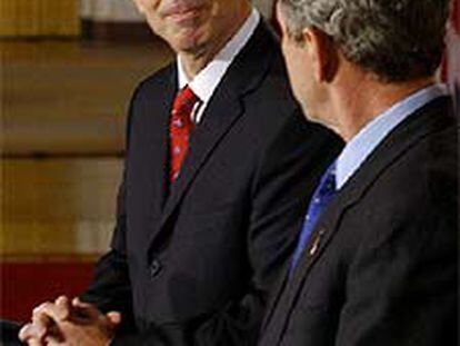 Blair y Bush, durante una rueda de prensa conjunta en la Casa Blanca.