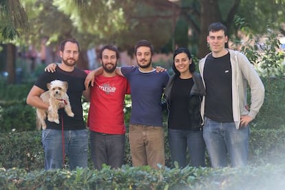 Germà Gil, Fernando Martín, Pablo Català, Sandra Mínguez y Ferran Martínez, de Podemos, ayer, en Valencia.
