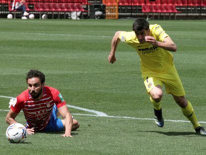 Gerard Moreno deja atrás a Germán antes de hacer el 0-2.