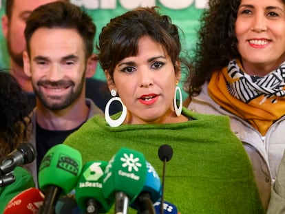 La portavoz de Adelante Andalucía, Teresa Rodríguez, tras anunciar este martes que deja su escaño en el Parlamento andaluz.