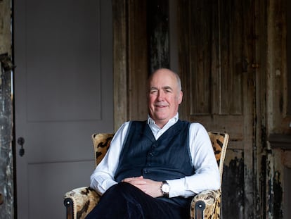Charles Saumarez Smith, exdirector de la London’s National Gallery y exdirector del Royal Academy of Arts posa en su casa, en Londres, el pasado 25 de marzo.