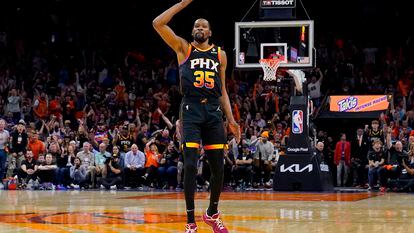 El jugador de los Phoenix Suns Kevin Durant. (AP Photo/Matt York)

Associated Press/LaPresse
Only Italy and Spain