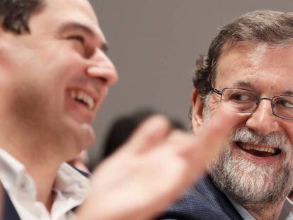 El presidente del Gobierno, Mariano Rajoy, durante la clausura de un acto del PP de Sevilla