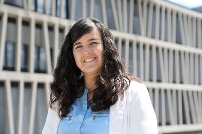 La matemática Ángela Capel, tras su distinción en los Premios Vicent Caselles el pasado junio.