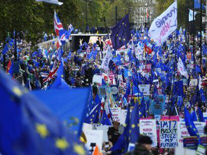 Cientos de miles de personas reclaman en la capital una nueva consulta sobre la salida del Reino Unido de la UE