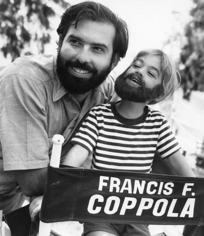 Francis Ford Coppola durante el rodaje de la película 'El valle del arco iris', en 1968.